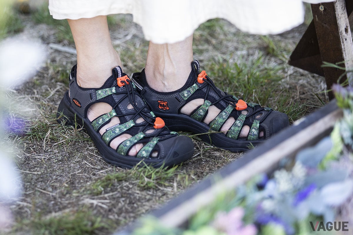 ウィメンズ向けのベースは「ASTORIA WEST SANDAL」だ