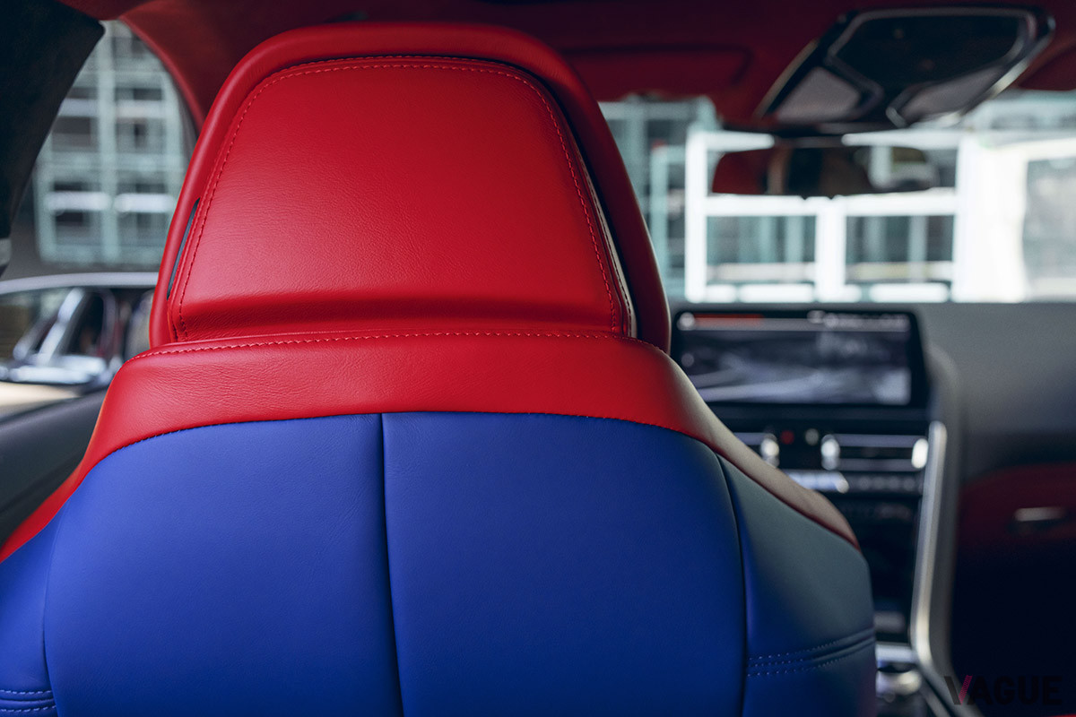 ブルーとレッドの組み合わせのスーパーヒーローには、スーパーマンもいる