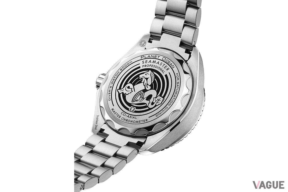 シーホースとともに「Diver’s watch 6000m」の文字を刻印