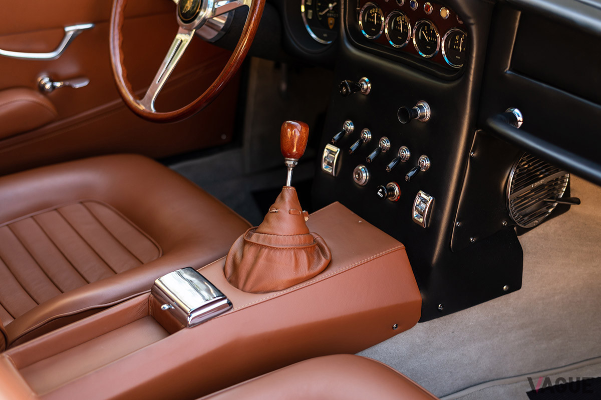 44万5000ドル（邦貨換算約5110万円）で落札されたランボルギーニ「400GT 2+2」（C）2021 Courtesy of RM Sotheby's