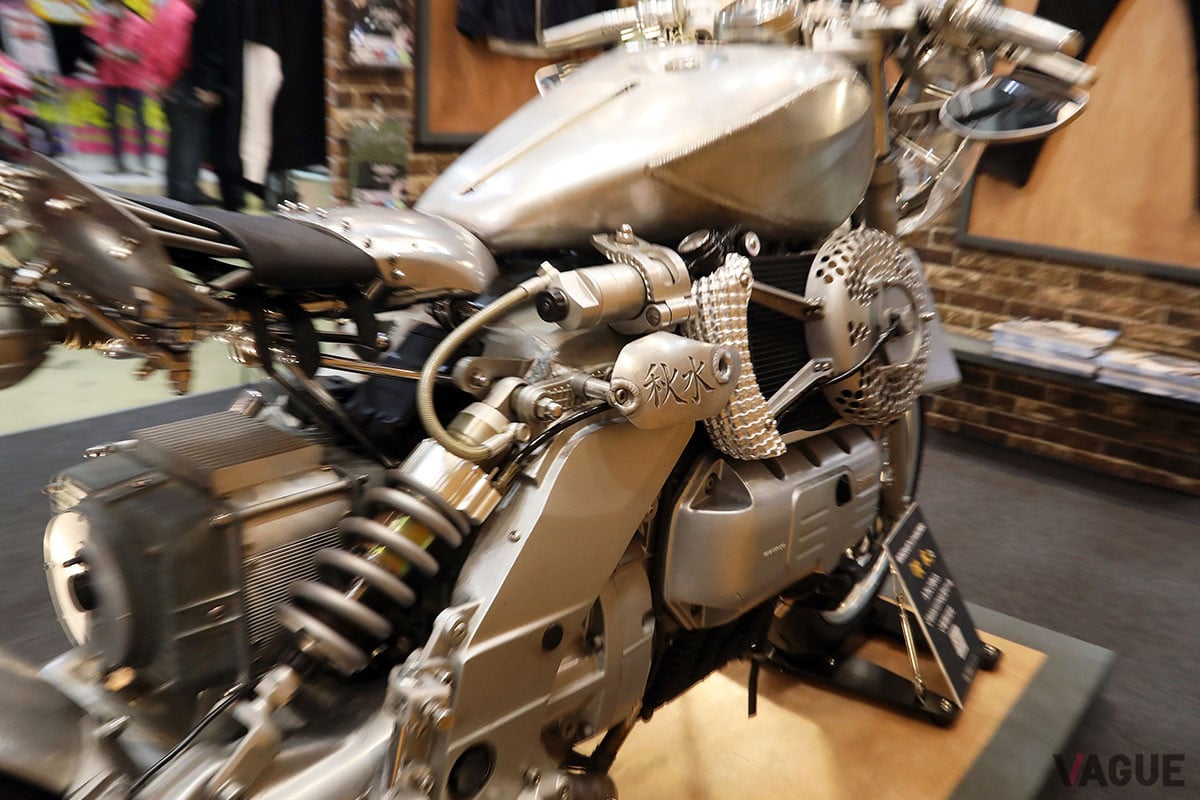 「秋水」の名前の由来は、第二次大戦末期に日本が作った試作戦闘機から
