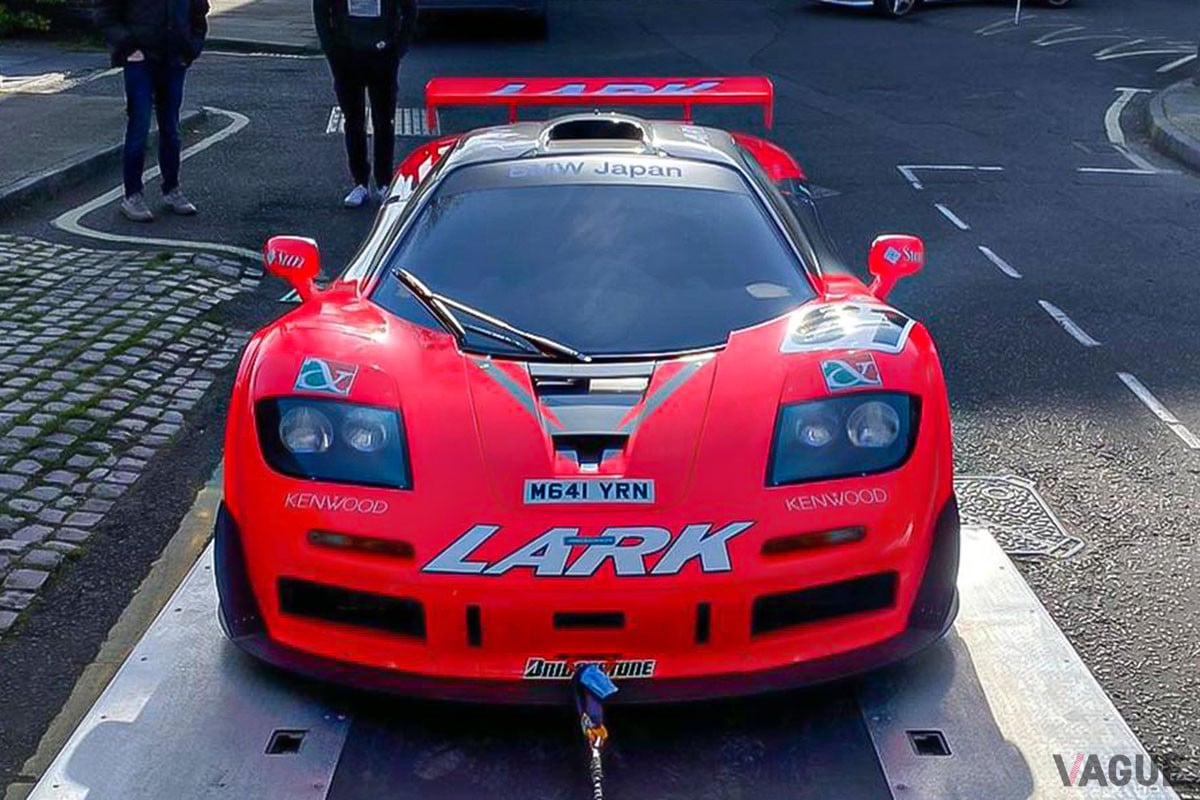 動かなくなってしまい、レッカーされていく様子(C)Instagram(@fanchracing)