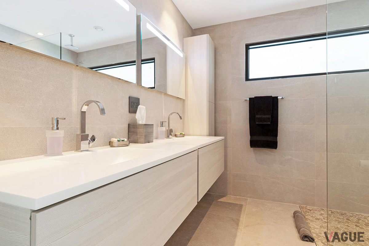 バスルームは、メインデッキに1か箇所、アッパーデッキに3か所も設置されている（C）Arkup