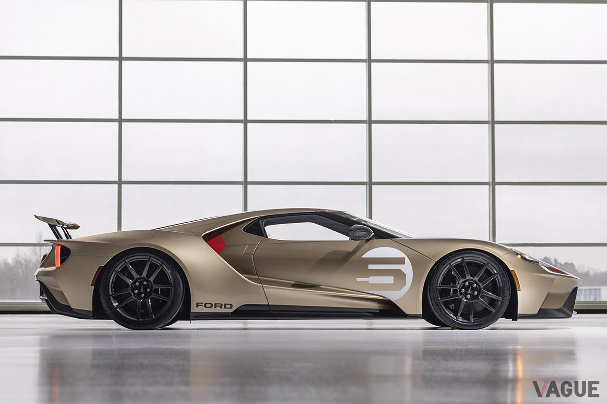 ボディの左サイドの後方には、オリジナルと同じく真っ赤な菱形模様もあしらわれる