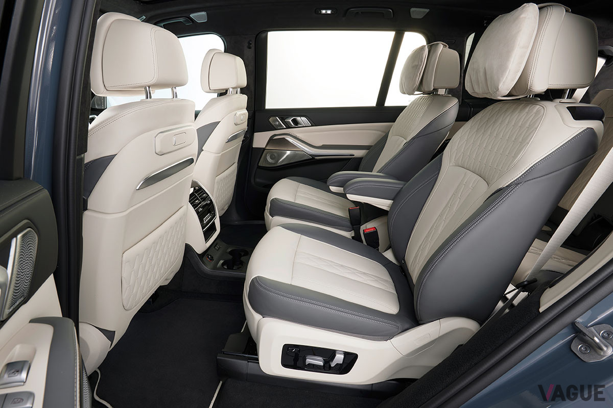 新型「X7」のリアシート