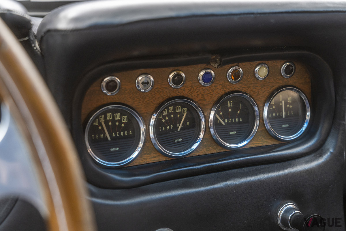 28万6250ユーロ（邦貨換算約3900万円）で落札されたランボルギーニ「400GT 2＋2」（C）2021 Courtesy of RM Auctions