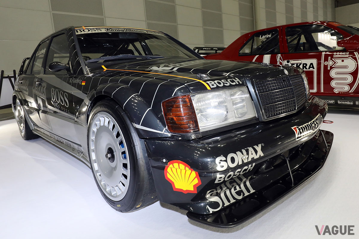 フロント部の低く突き出したスプリッター