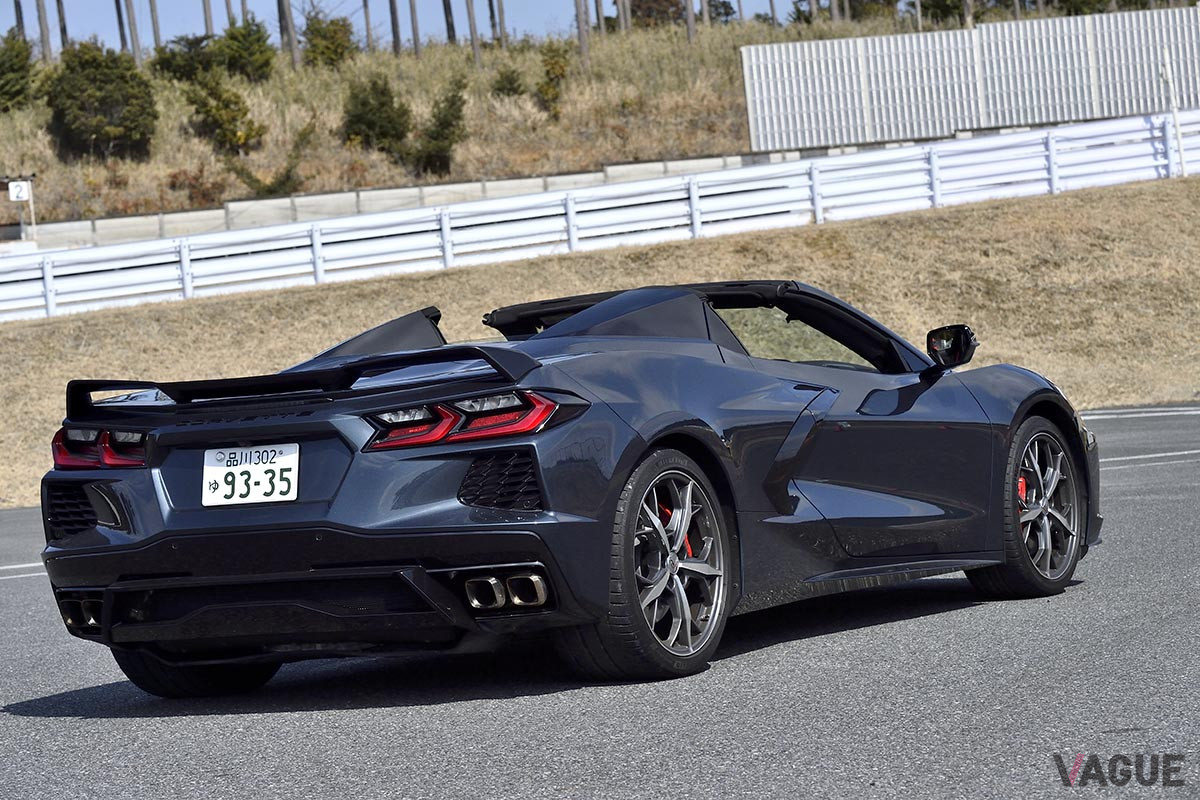 「コルベット・コンバーチブル」の車両価格（消費税込）は、1650万円