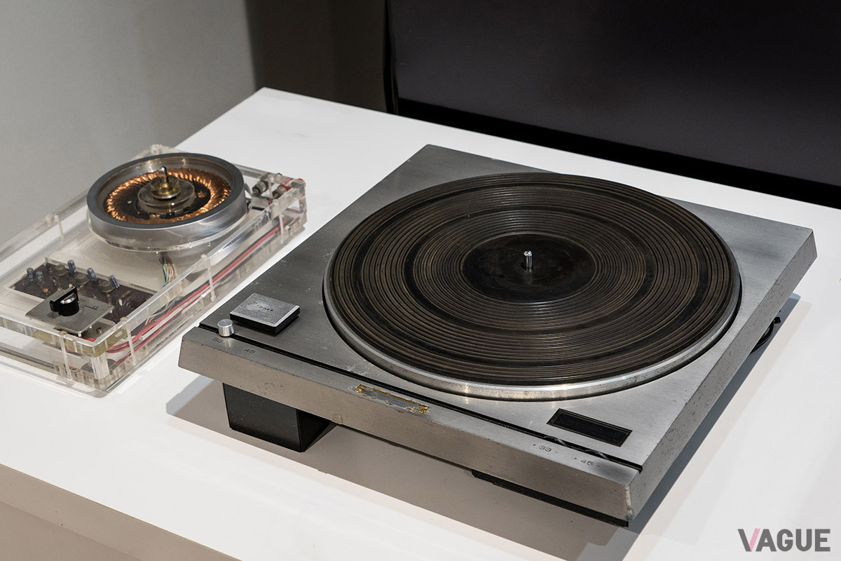 世界で初めてダイレクトドライブ方式を採用したテクニクス製ターンテーブルの原点「SP-10」（1970年）
