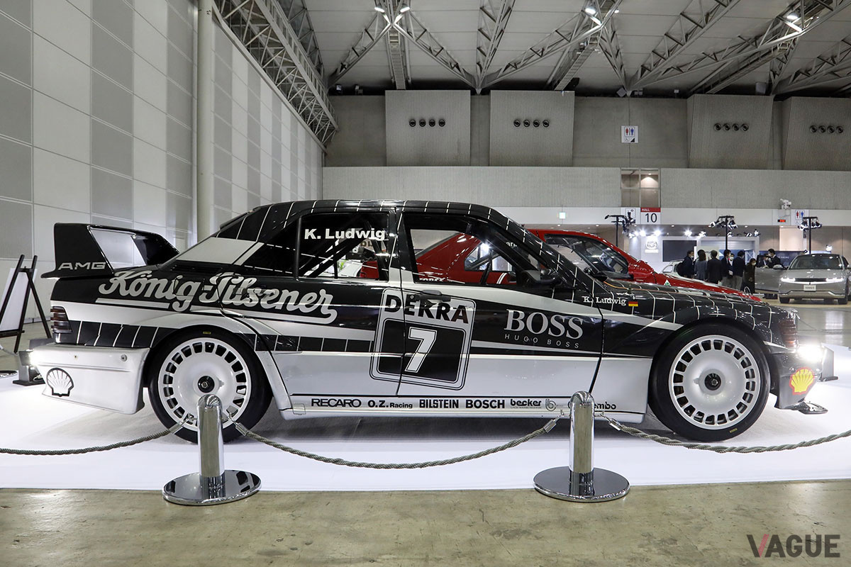 独特なティアドロップ形状のオーバーフェンダー