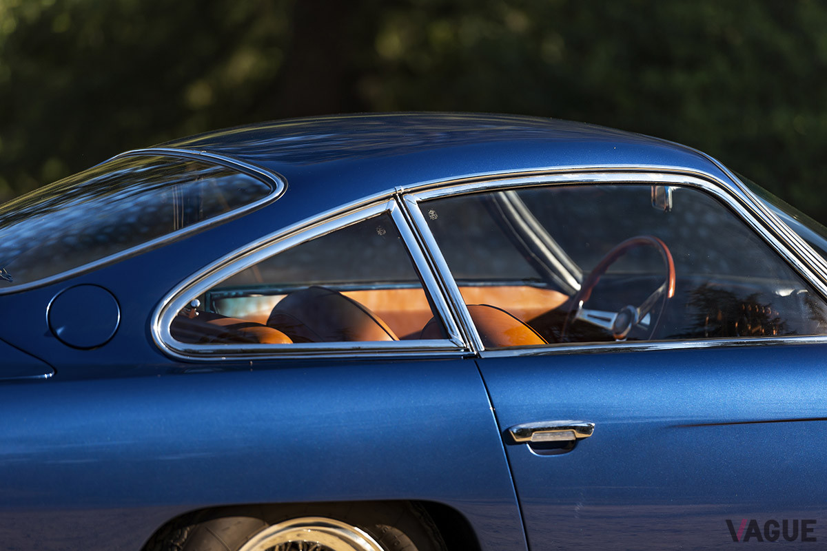 44万5000ドル（邦貨換算約5110万円）で落札されたランボルギーニ「400GT 2+2」（C）2021 Courtesy of RM Sotheby's