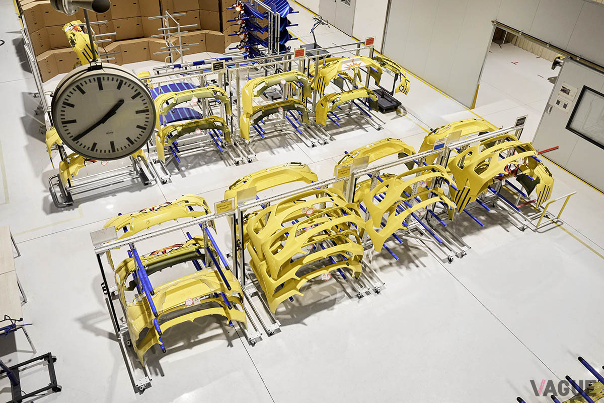 「THE 8 X JEFF KOONS」は99台限定で生産された