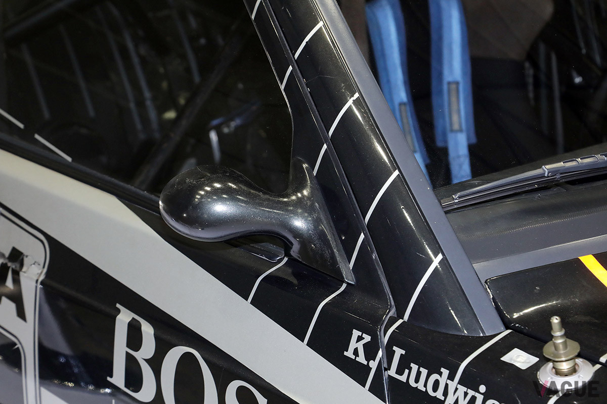 空力を考慮したサイドミラー