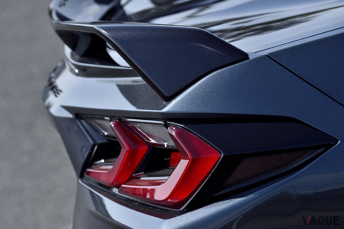 個々のディテールがすごく目立ちますが、もちろん全体的にひとつの大きなデザインとして造形されています