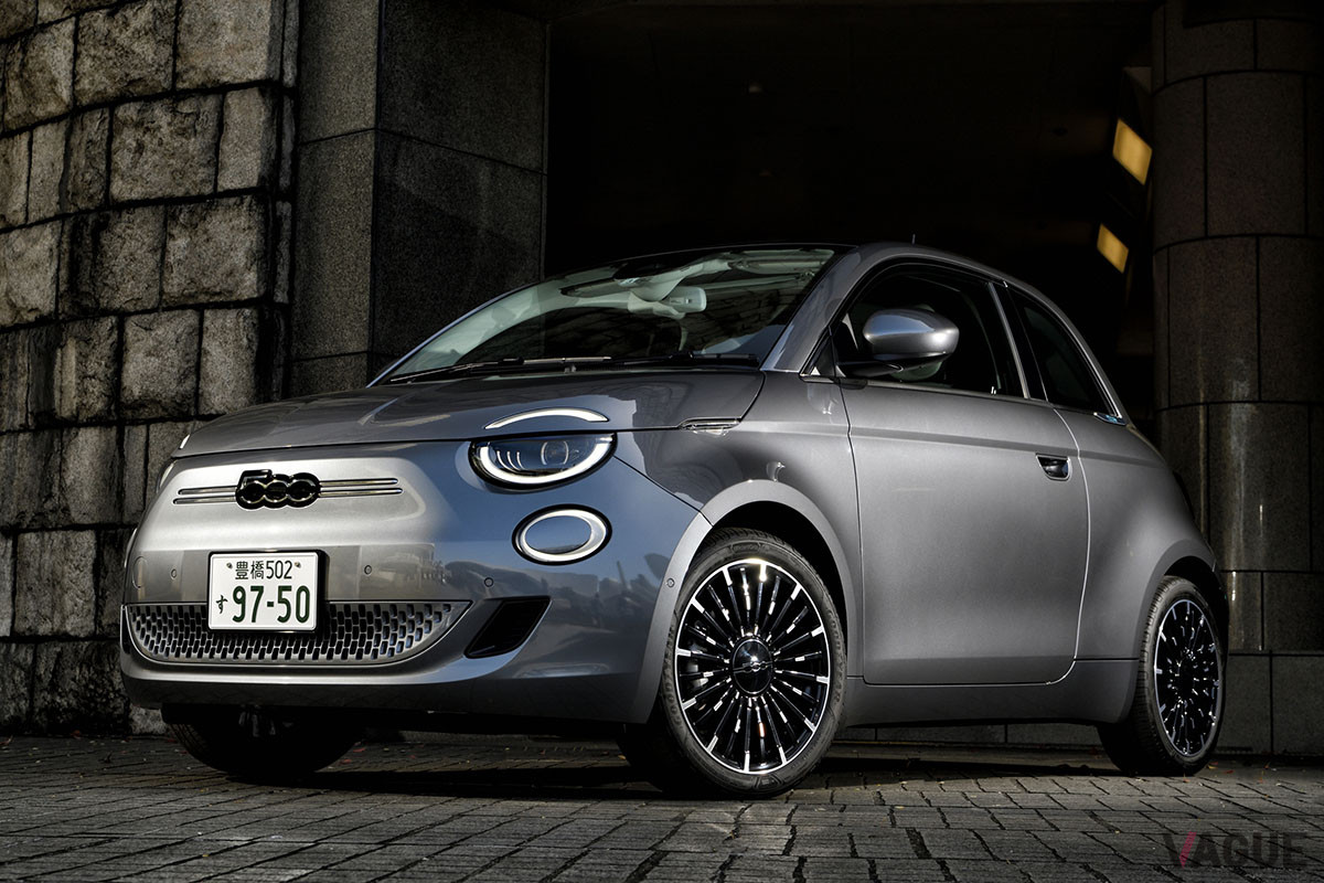 「500e ICON」の車両価格（消費税込）は、485万円
