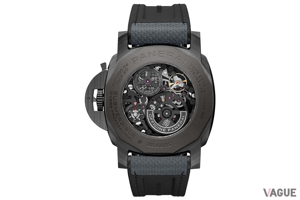 「PANERAI」と「BRABUS」の文字がしっかりと刻まれている