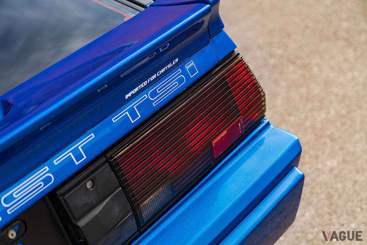 2万5850ドル（邦貨換算約330万円）で落札された1988年式クライスラー「コンクエストTSi」（C）2022 Courtesy of RM Sotheby's