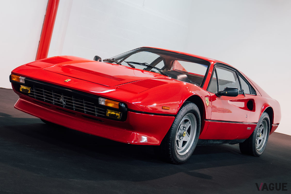 エンジンやトランスミッションのナンバーもファクトリーの製造記録と一致した「マッチングナンバー」だが、ボディカラーは変更されている（C）2021 Courtesy of RM Sotheby's