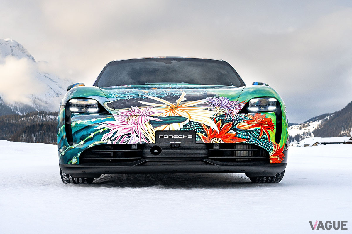 約2180万円で落札されたリチャード・フィリップスによるポルシェ「タイカン4S」アートカー（C）2021 Courtesy of RM Sotheby's