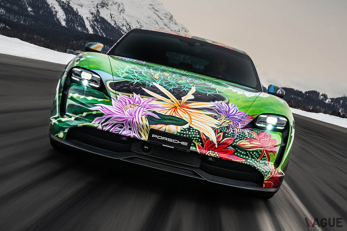 約2180万円で落札されたリチャード・フィリップスによるポルシェ「タイカン4S」アートカー（C）2021 Courtesy of RM Sotheby's