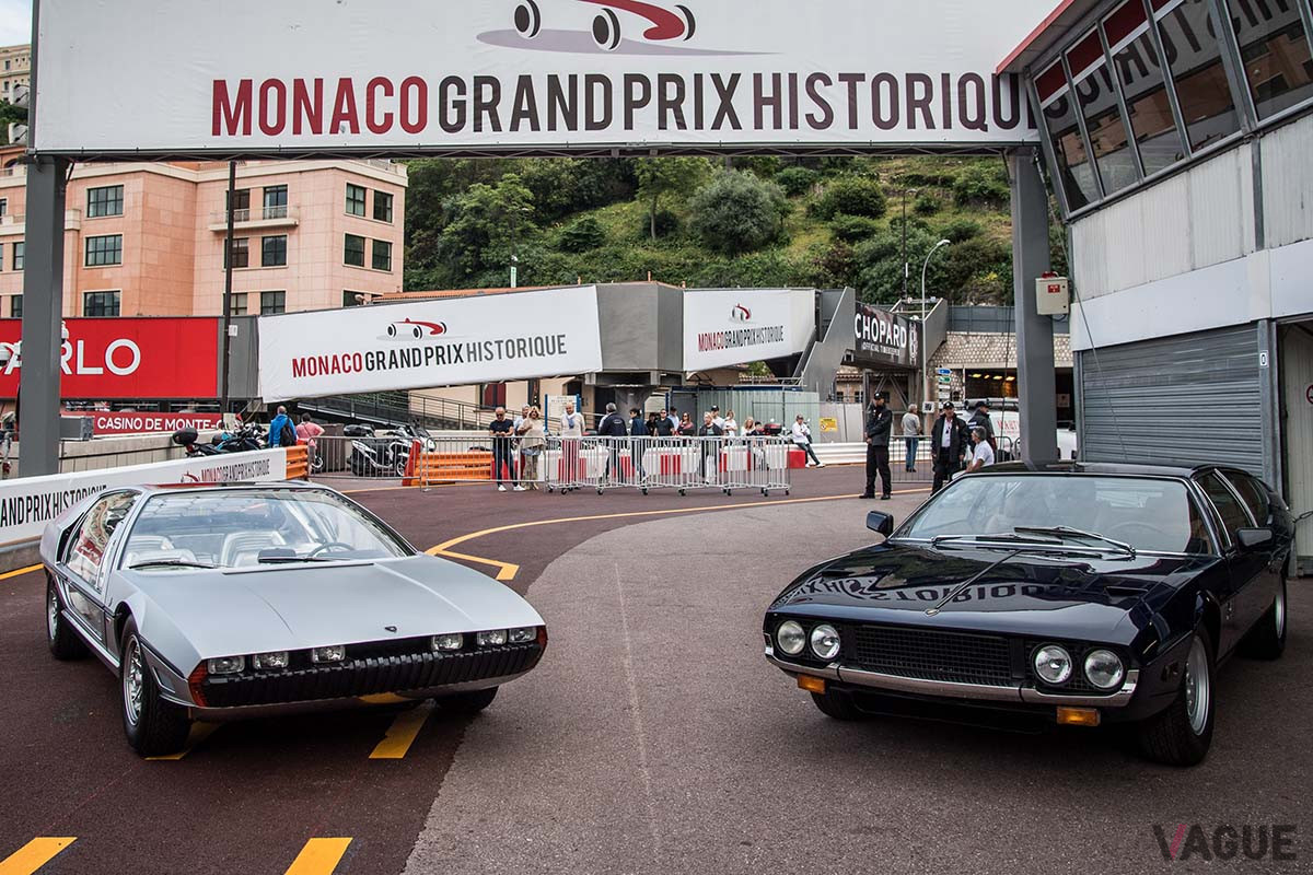 ランボルギーニ「マルツァル」（左）とランボルギーニ「エスパーダ」（右）