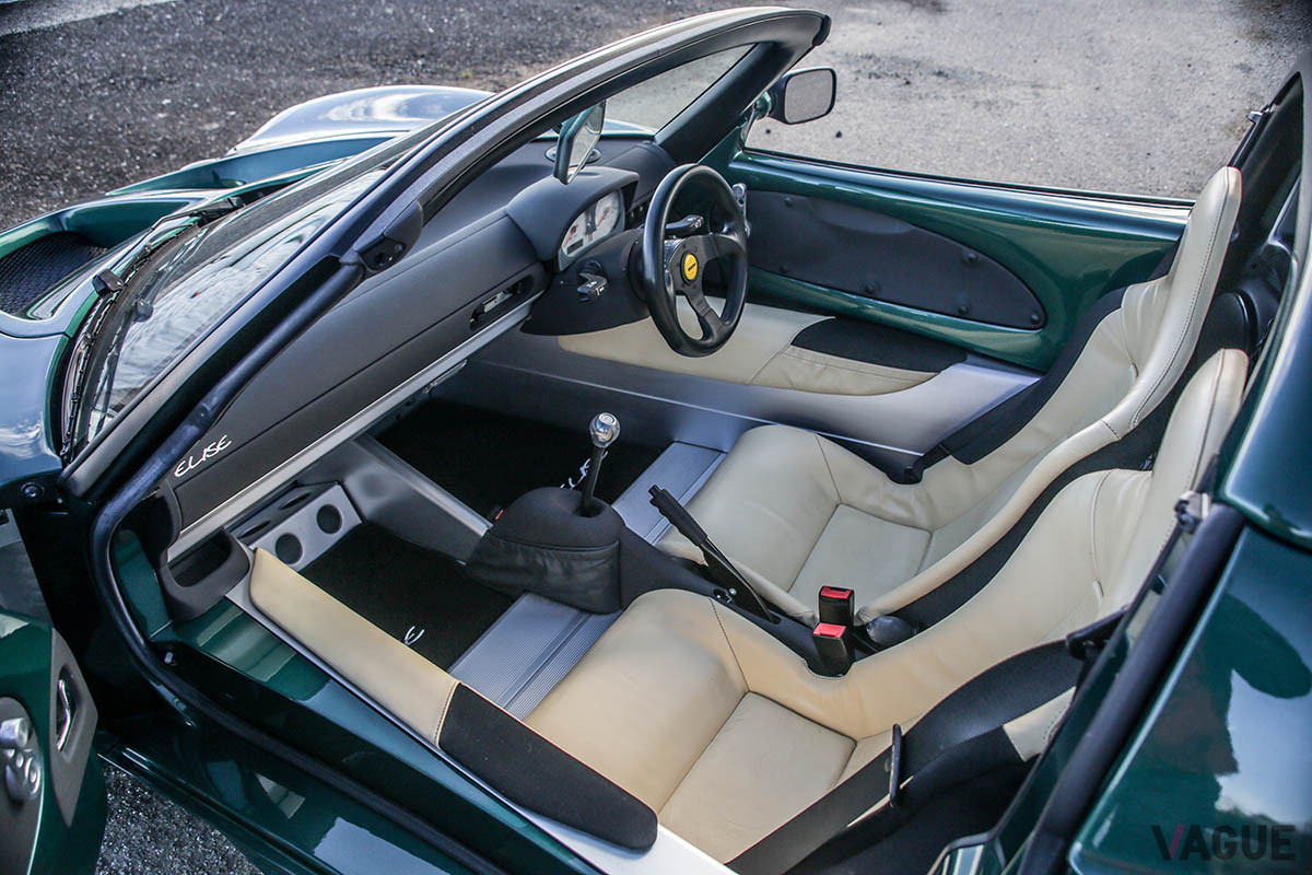 約450−525万円のエスティメイトで出品されているロータス「エリーゼ」（C）2021 Courtesy of RM Sotheby's