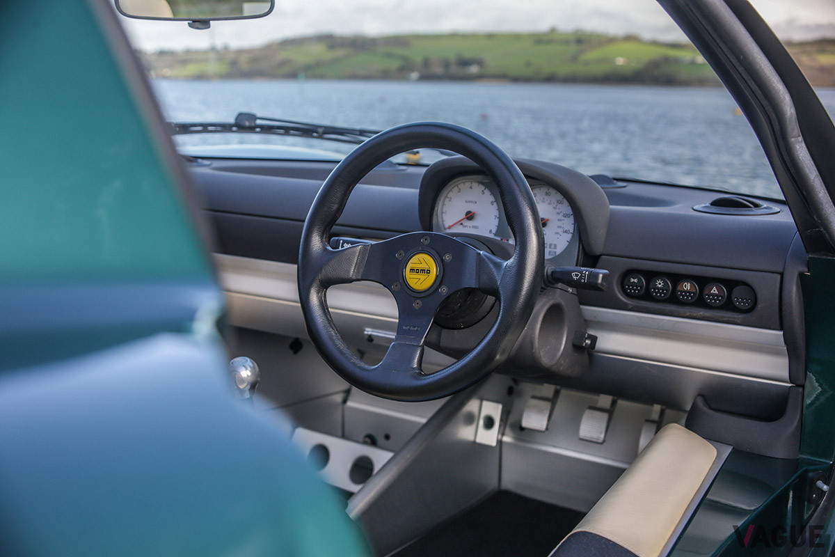 約450−525万円のエスティメイトで出品されているロータス「エリーゼ」（C）2021 Courtesy of RM Sotheby's