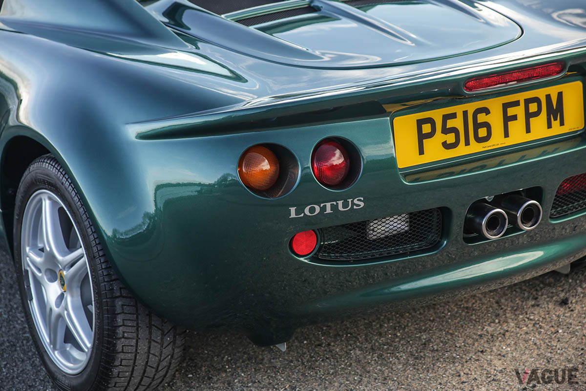 約450−525万円のエスティメイトで出品されているロータス「エリーゼ」（C）2021 Courtesy of RM Sotheby's