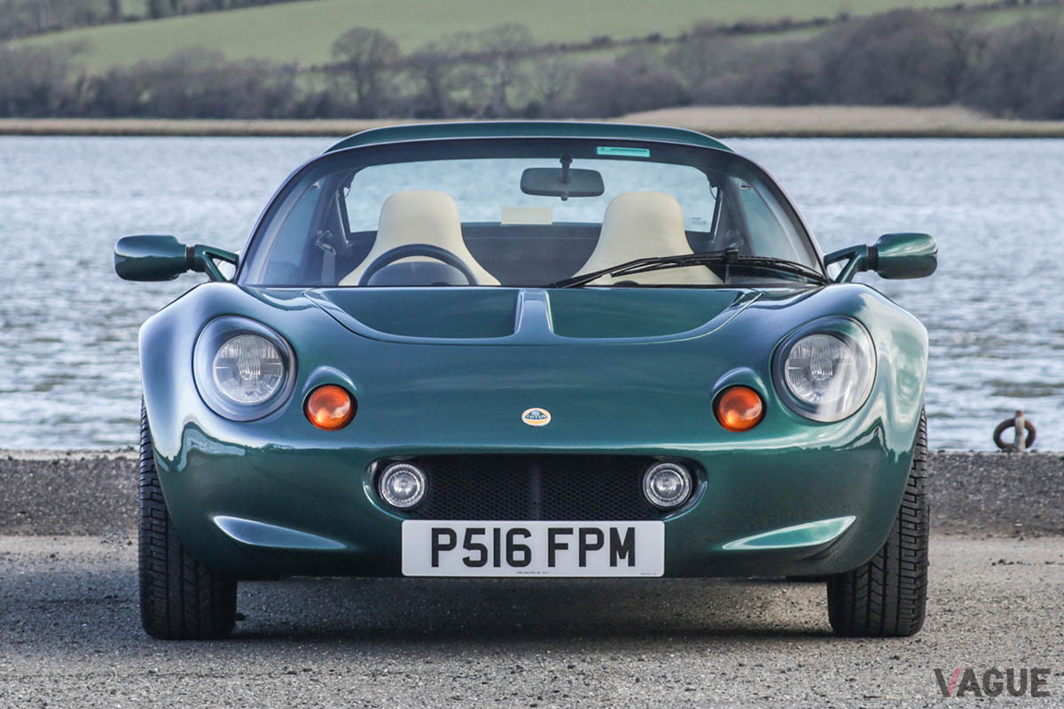約450−525万円のエスティメイトで出品されているロータス「エリーゼ」（C）2021 Courtesy of RM Sotheby's
