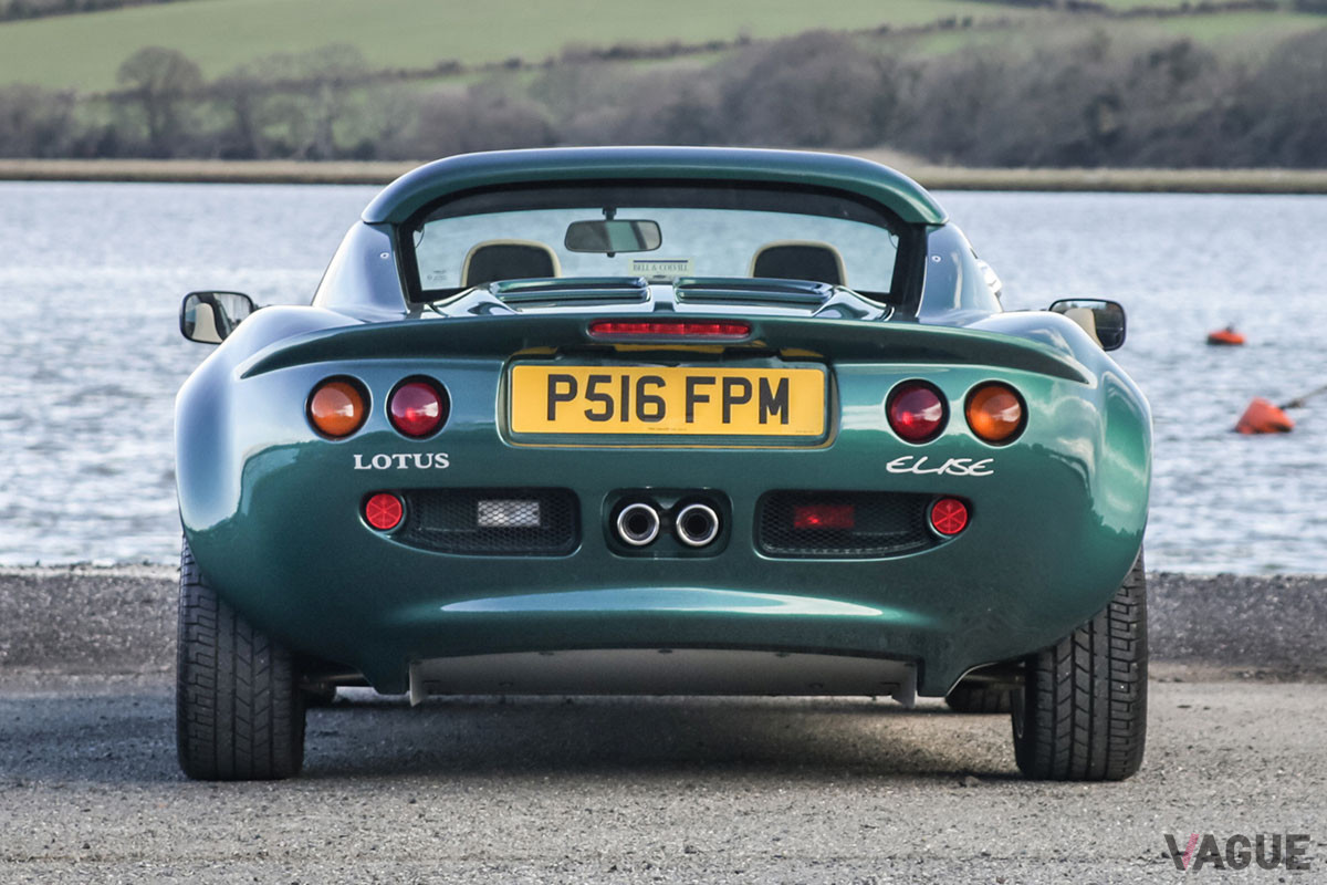 約450−525万円のエスティメイトで出品されているロータス「エリーゼ」（C）2021 Courtesy of RM Sotheby's