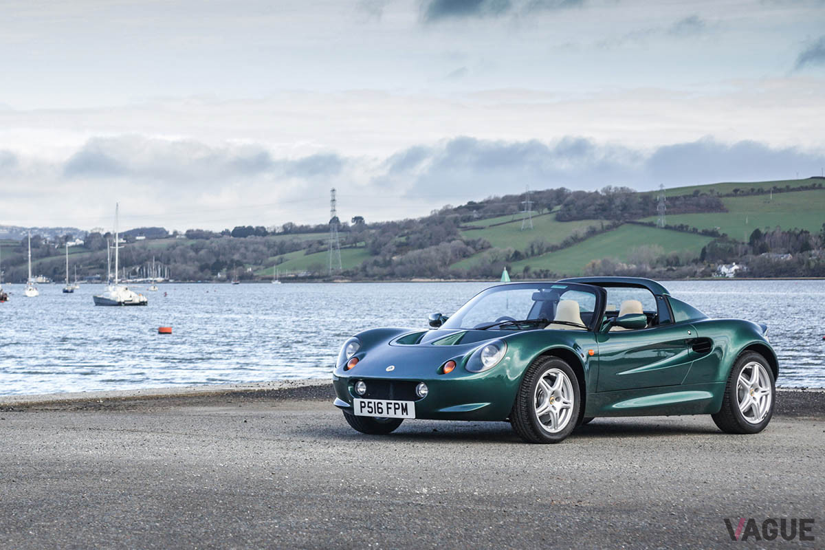 約450−525万円のエスティメイトで出品されているロータス「エリーゼ」（C）2021 Courtesy of RM Sotheby's