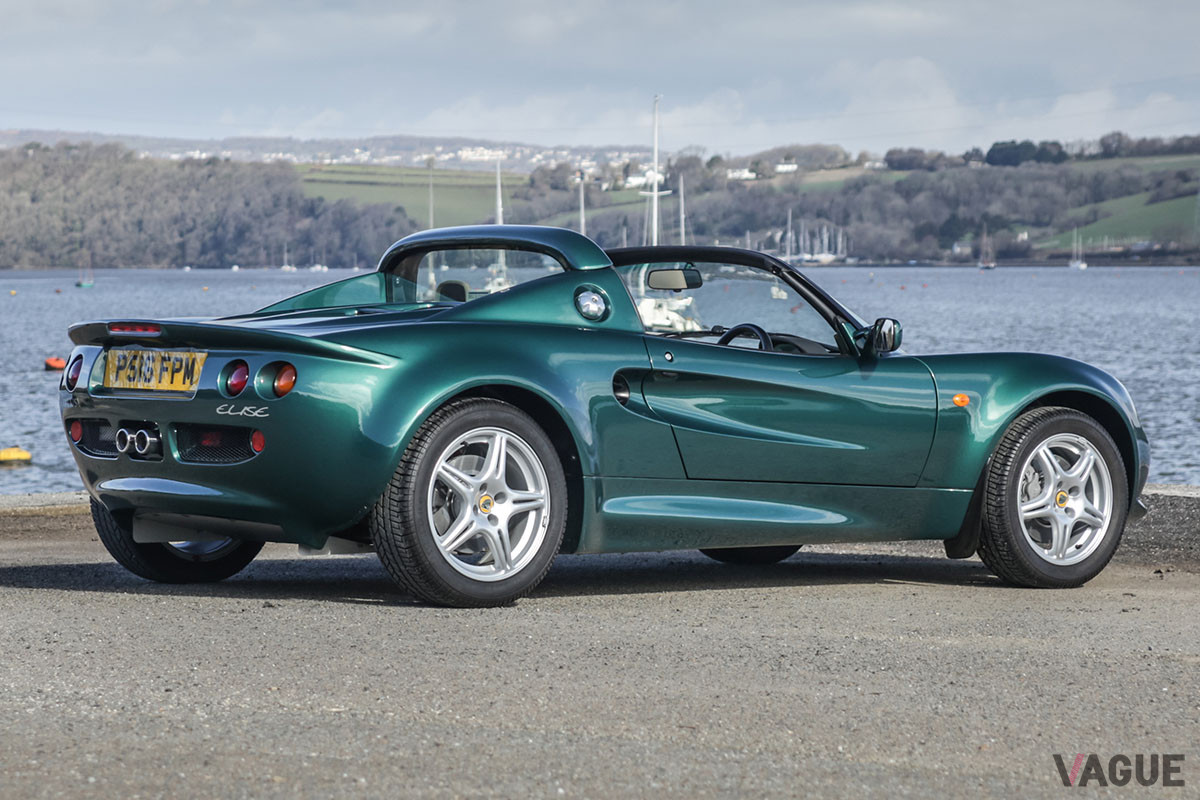 約450−525万円のエスティメイトで出品されているロータス「エリーゼ」（C）2021 Courtesy of RM Sotheby's