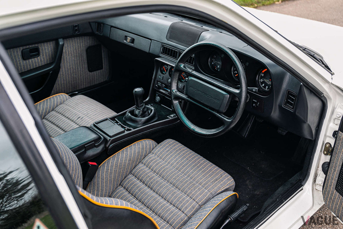 約321万円で落札された1988年式ポルシェ「924 S ル・マン」（C）Silverstone Auctions Limited 2021