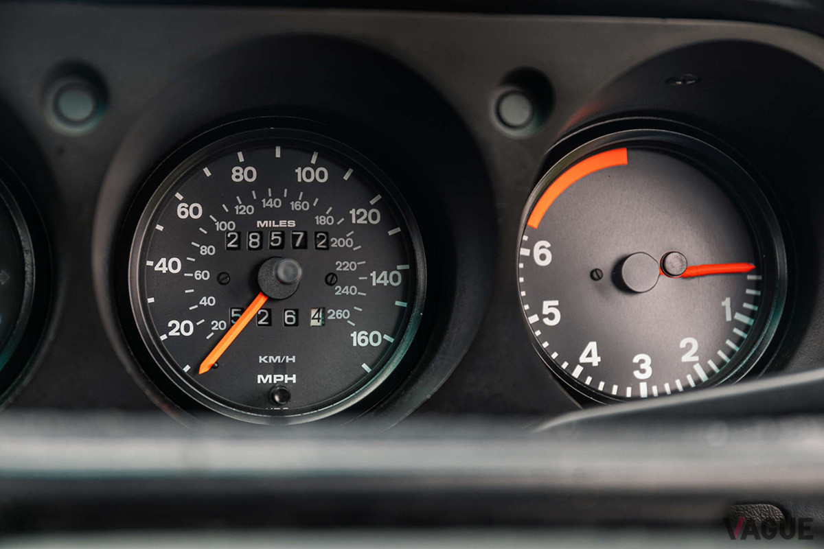 約321万円で落札された1988年式ポルシェ「924 S ル・マン」（C）Silverstone Auctions Limited 2021