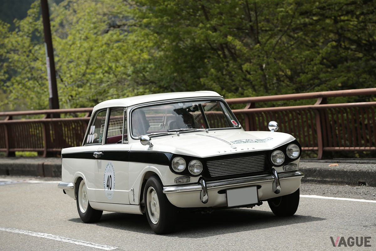 6気筒エンジンを搭載したトライアンフ「ビテス」。茨城県より参加の常連エントラントだ