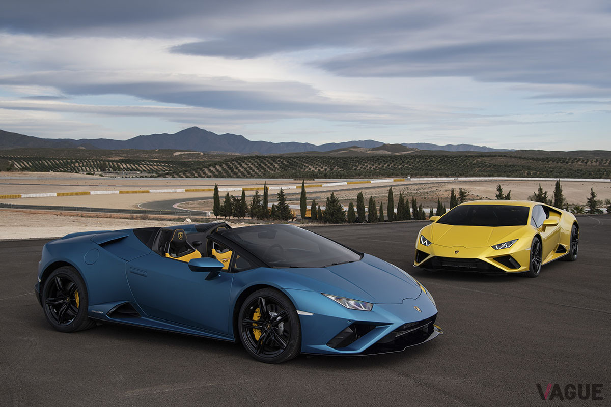 ランボルギーニ「ウラカンEVO」は、4輪操舵やトルクベクタリングを追加した、「ウラカン」のハイパフォーマンスモデル。2代目「R8」とメインフレームやエンジンの基礎を共有しているが、出力は640psとR8に比べ少し大きい（C）Lamborghini S.p.A.