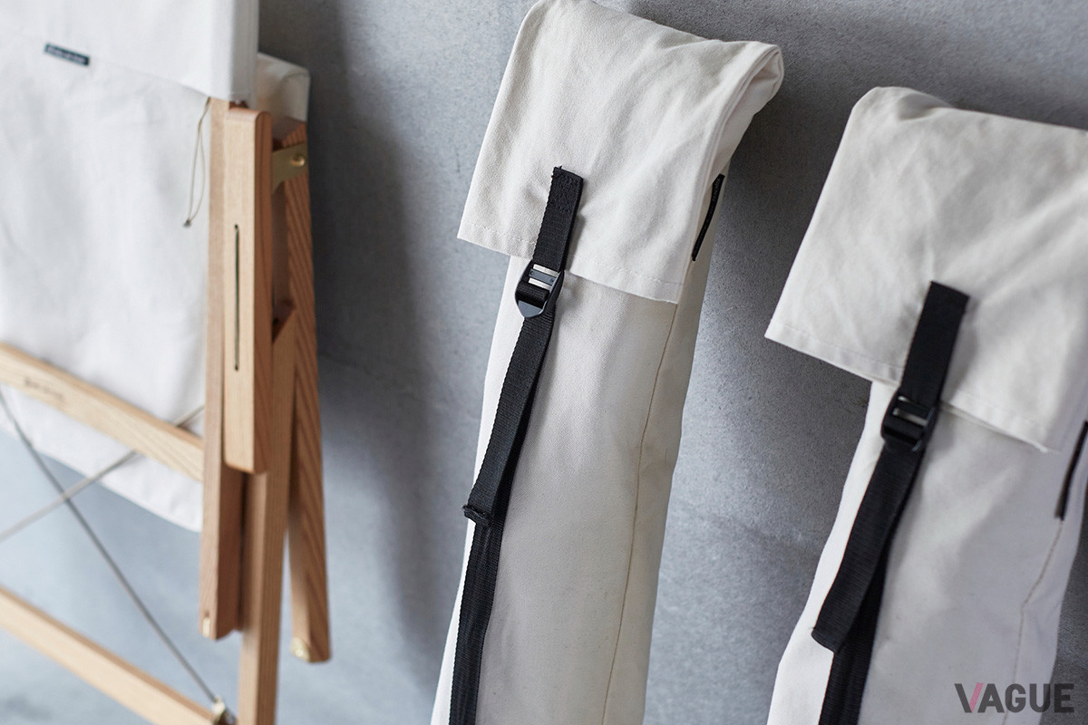 折りたたみ式で持ち運びやすく、組み立ても簡単。いつでもどこでも、からだにやさしい座り心地を提供してくれる