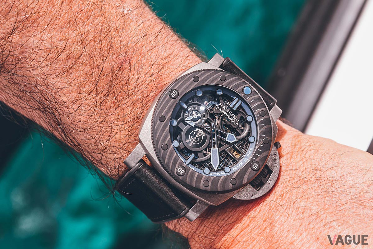 パネライとのコラボレーションウォッチ「パネライ サブマーシブル S ブラバス ブルー シャドウ エディション」