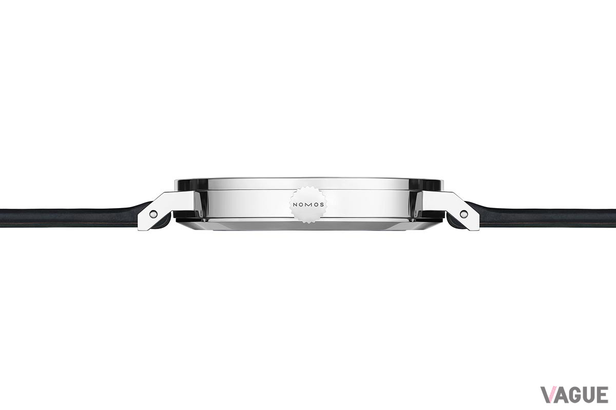 35mmモデルで6.9mm、39mmモデルでも7.1mmという薄型化を実現