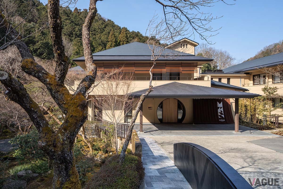 体を内外からめぐらせる体験を通じて“⽣まれ変わり”を感じてもらうことをコンセプトとする「moksa」では、心身を内外からめぐらせる多彩な体験が用意されている