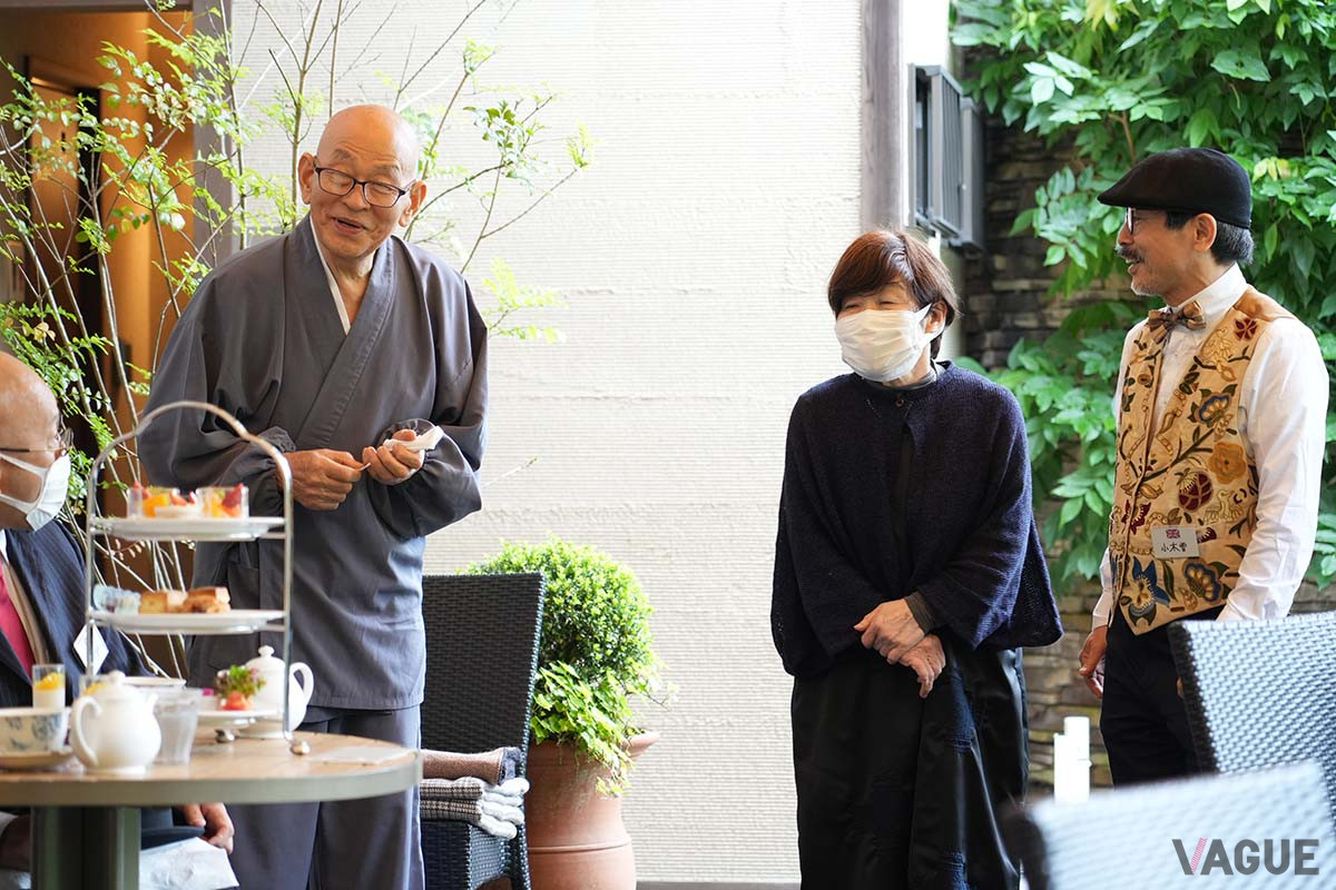 浄妙寺住職甲賀丈司さんご夫妻もお茶会の雰囲気を楽しまれた