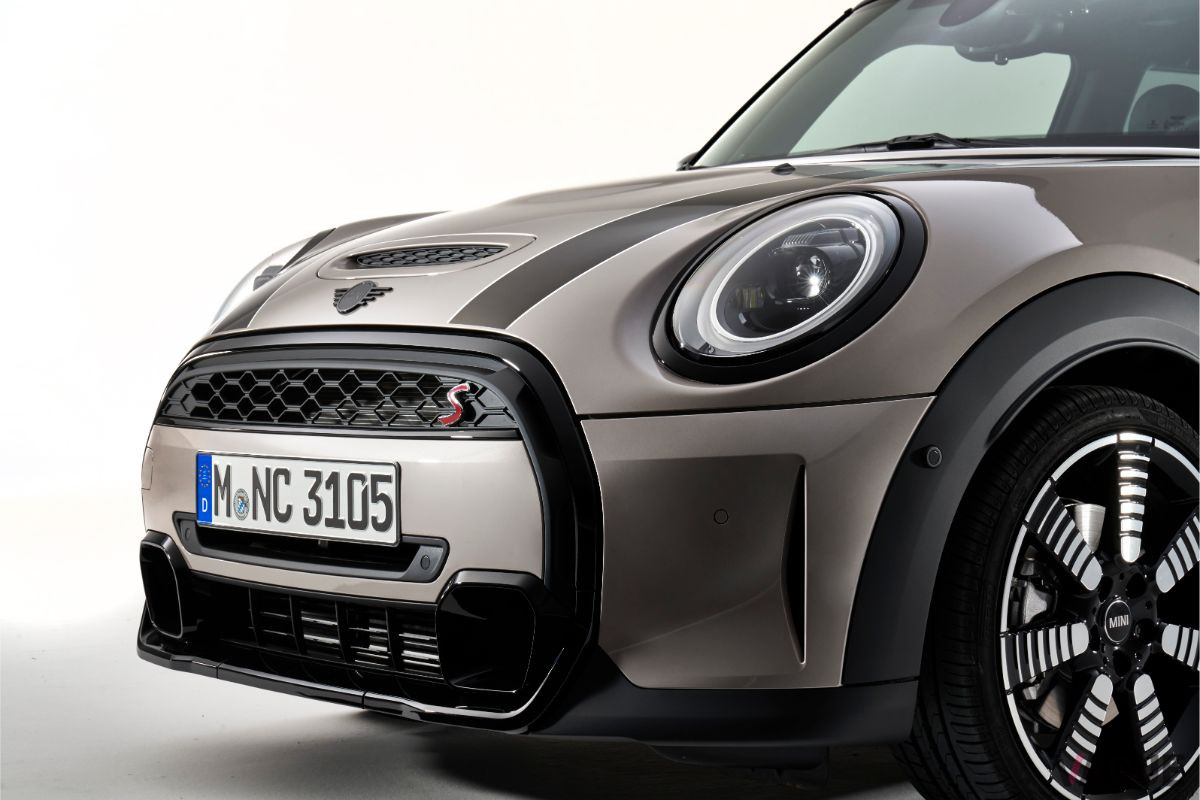 改良新型「MINI3ドア」