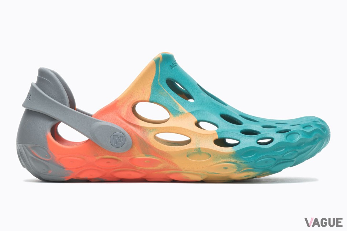 写真はメンズ向け「ハイドロ モック ドリフト」のTANGERINE／GOLD／TEAL