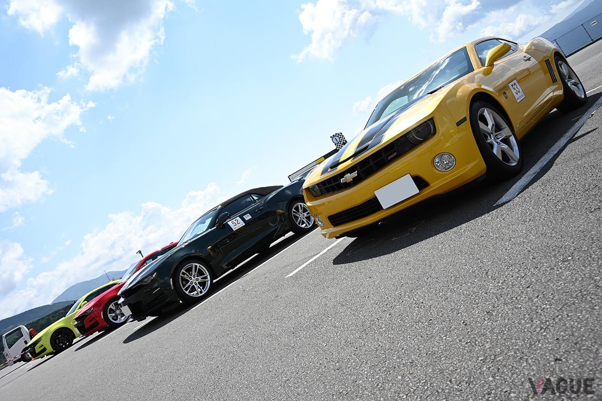 カマロも歴代のモデルが姿を見せました