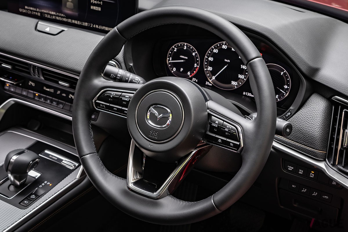 CX-60 XD Lパッケージのステアリングホイール