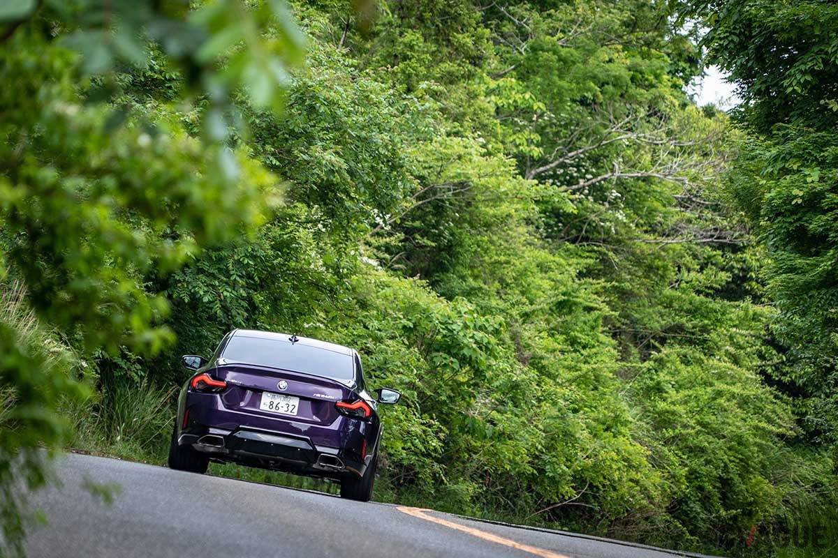 アクセルペダルを踏む右足でクルマを操る感覚を味わえるM240i xDriveクーペ