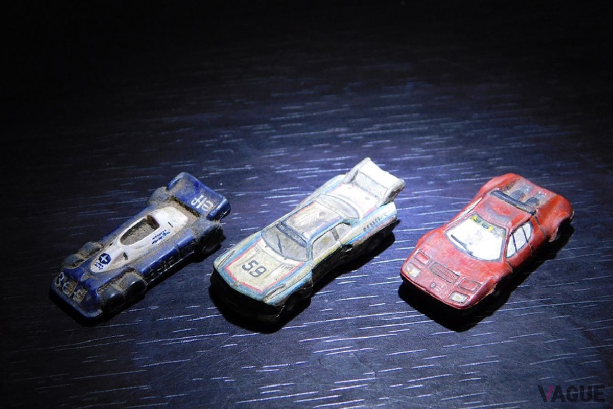 スーパーカー消しゴム（通称：カー消し）。BOXYというボールペンで弾いて遊んだ（c）高桑秀典