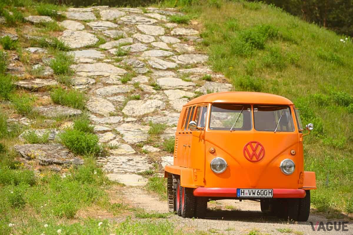 VWタイプIIベースの8輪車「ハーフトラック・フォックス」
