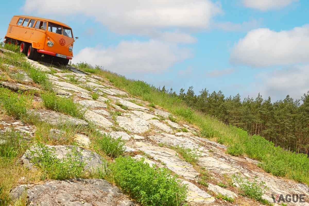 VWタイプIIベースの8輪車「ハーフトラック・フォックス」