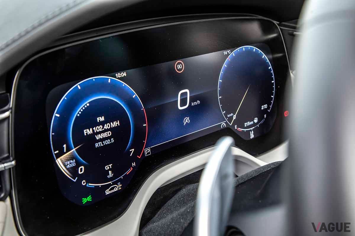マセラティ新型「グレカーレ」のメーター